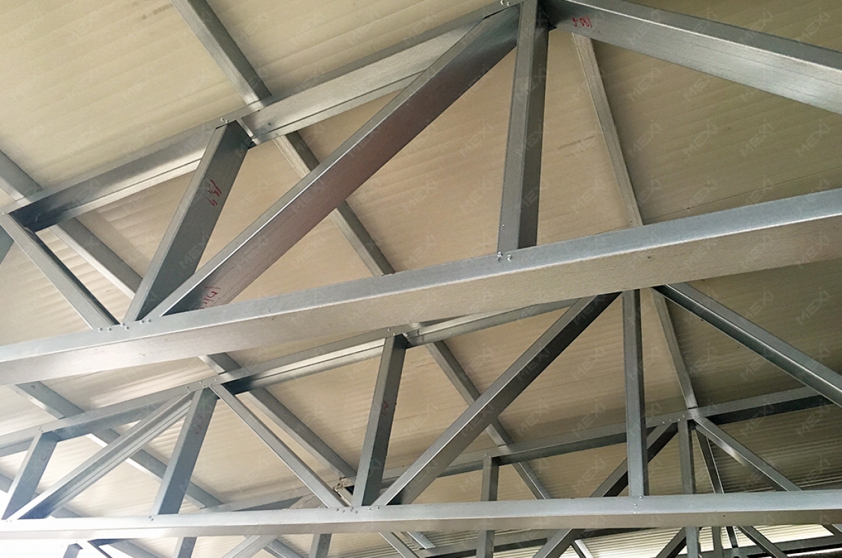 acoperire hală cu structură metalică ușoară