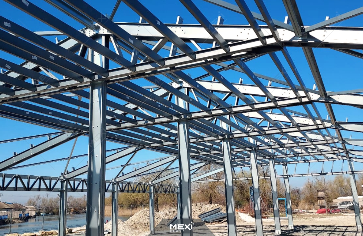punct de alimentare realizată pe structură metalică